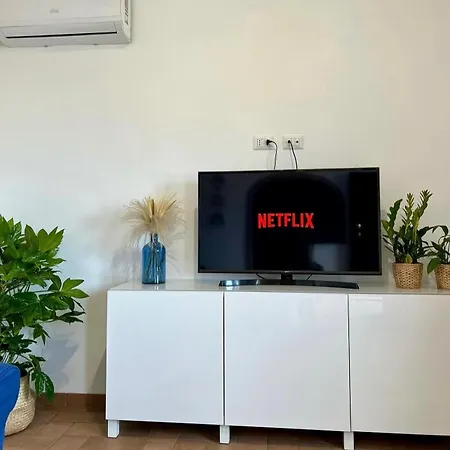 Apartment Sea Breeze House *